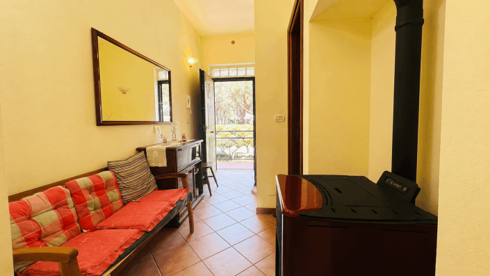 Image No.26-2 Bed Semi-Detached for sale
