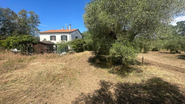 Image No.32-2 Bed Semi-Detached for sale