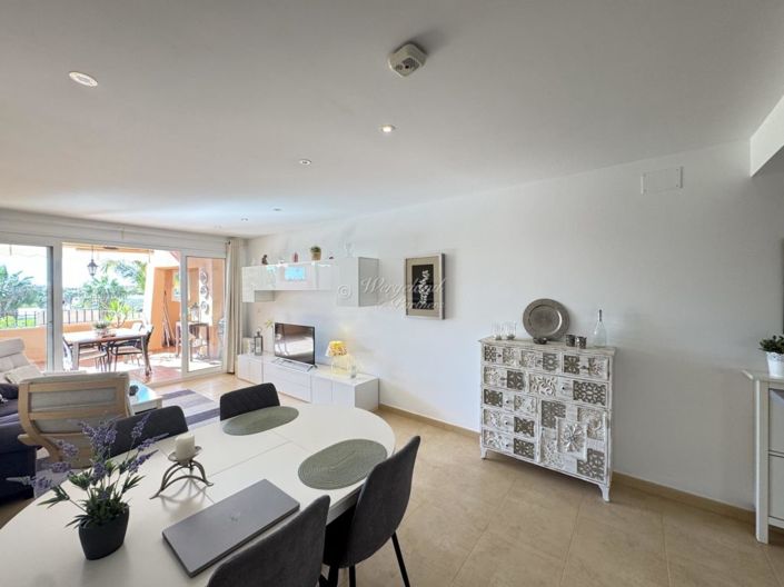 Image No.5-2 Bed Flat for sale