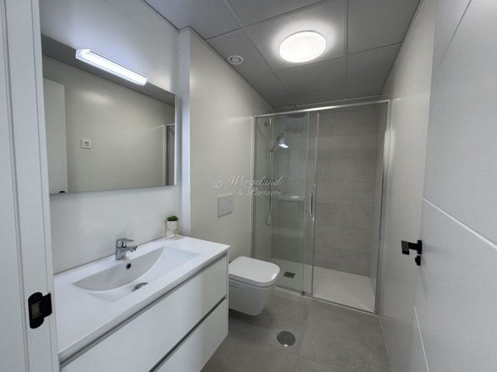 Image No.12-3 Bed Villa / Detached for sale