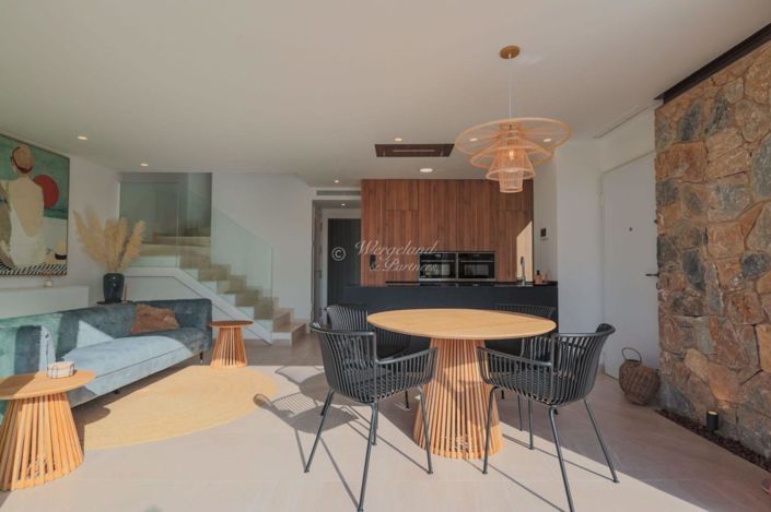 Image No.5-2 Bed Villa / Detached for sale