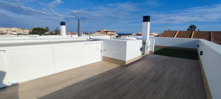 Image No.10-3 Bed Villa / Detached for sale