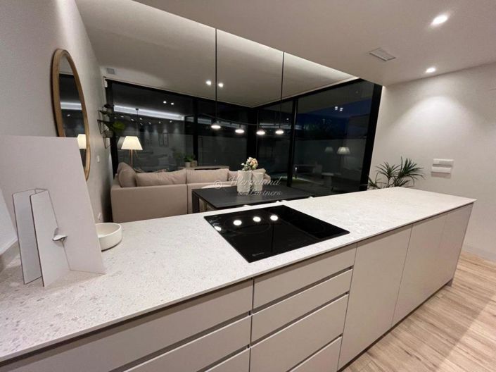 Image No.16-3 Bed Villa / Detached for sale