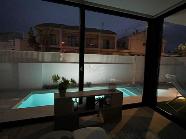 Image No.26-3 Bed Villa / Detached for sale