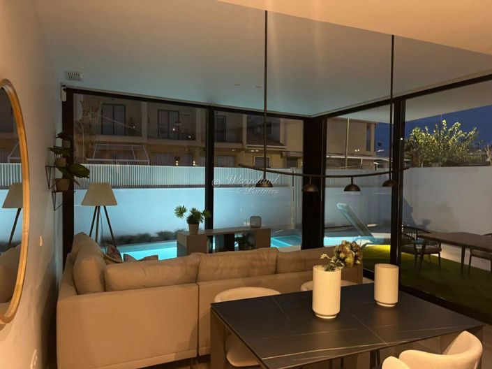 Image No.27-3 Bed Villa / Detached for sale