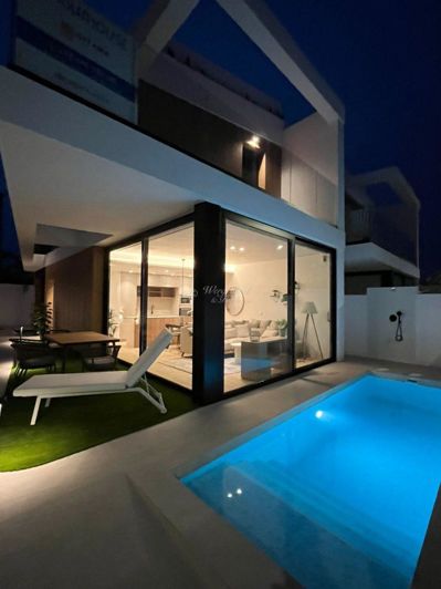 Image No.3-3 Bed Villa / Detached for sale