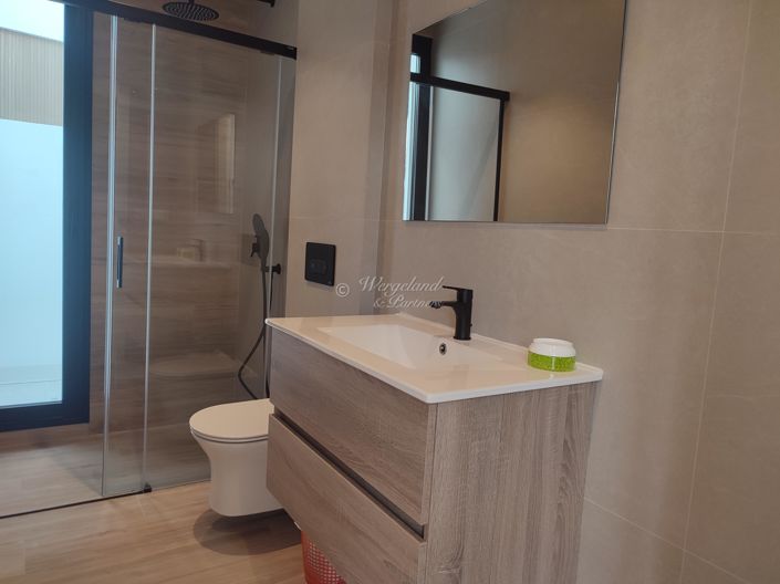 Image No.36-3 Bed Villa / Detached for sale