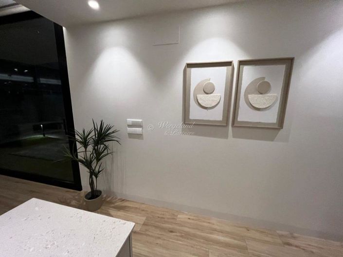 Image No.38-3 Bed Villa / Detached for sale