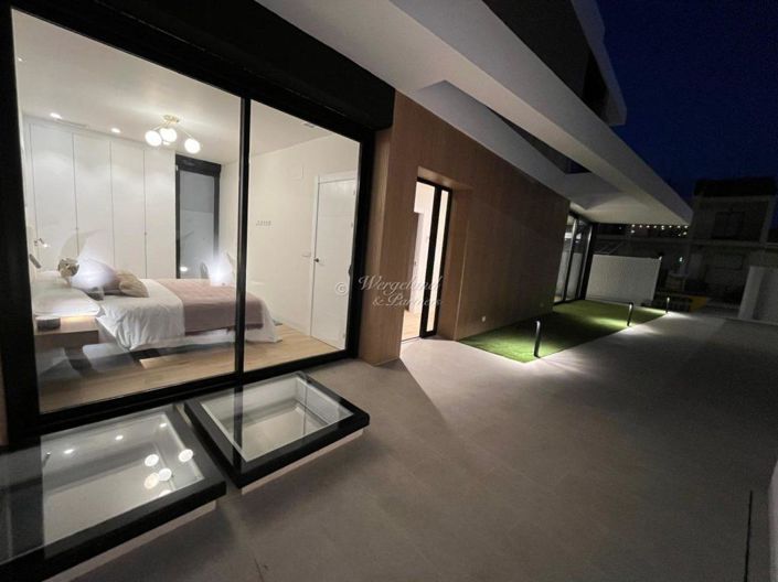 Image No.40-3 Bed Villa / Detached for sale