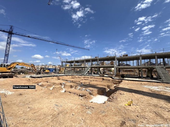 Image No.24-3 Bed House for sale