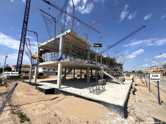 Image No.26-3 Bed Flat for sale