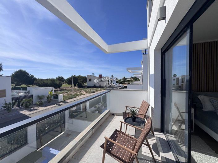 Image No.33-3 Bed Villa / Detached for sale
