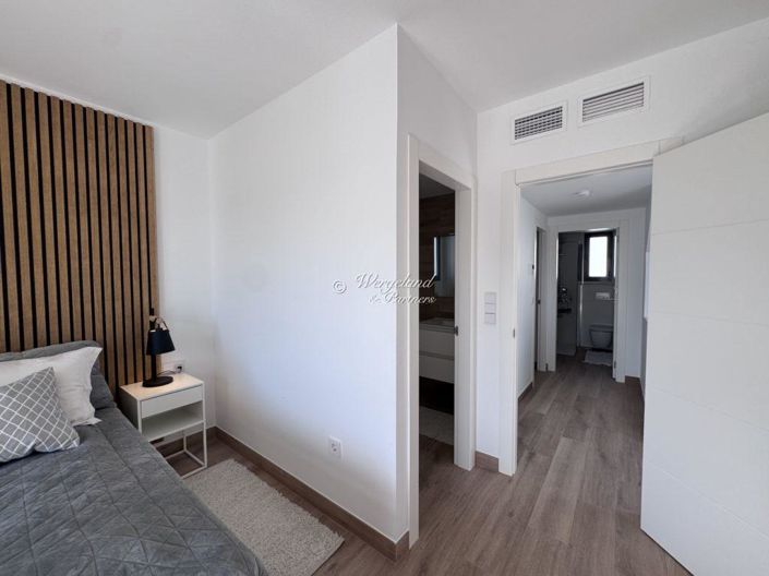 Image No.35-3 Bed Villa / Detached for sale