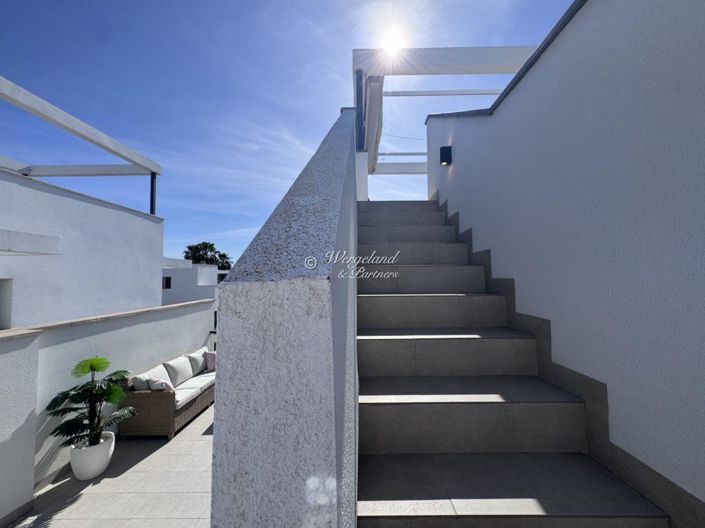 Image No.47-3 Bed Villa / Detached for sale
