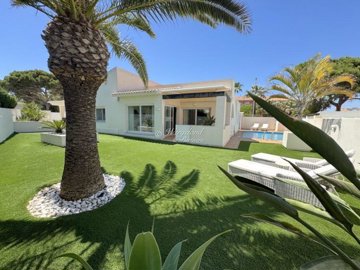 house-pool-garden-3-1024x768