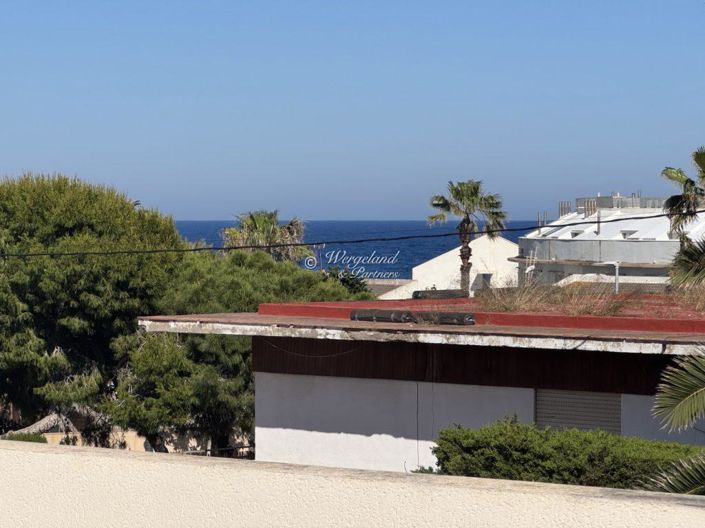 Image No.15-4 Bed Villa / Detached for sale