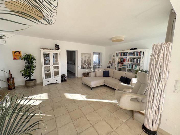 Image No.21-4 Bed Villa / Detached for sale
