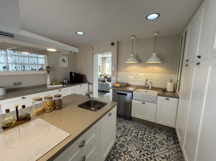 Image No.28-4 Bed Villa / Detached for sale