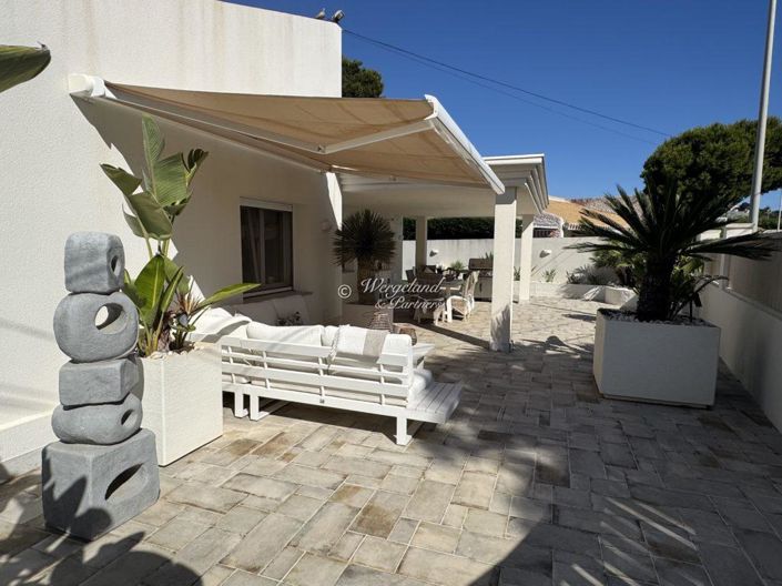 Image No.3-4 Bed Villa / Detached for sale