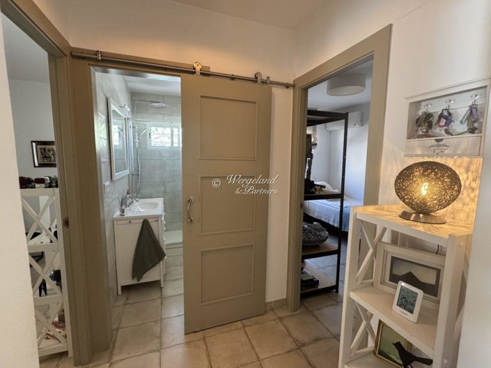 Image No.34-4 Bed Villa / Detached for sale