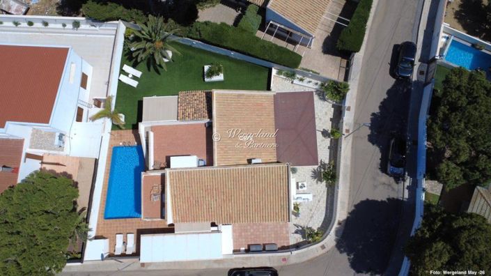 Image No.39-4 Bed Villa / Detached for sale