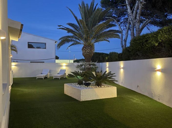 Image No.7-4 Bed Villa / Detached for sale