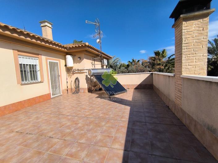 Image No.6-6 Bed Country House for sale