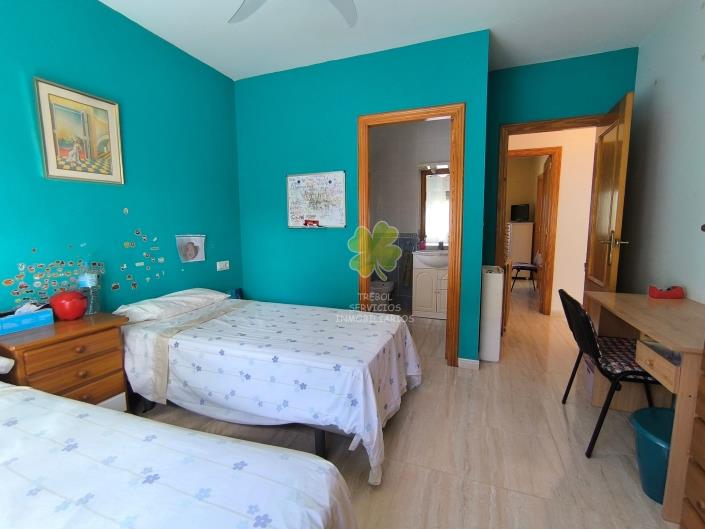 Image No.20-6 Bed Country House for sale