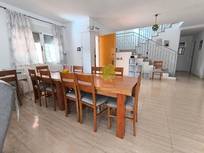 Image No.31-6 Bed Country House for sale