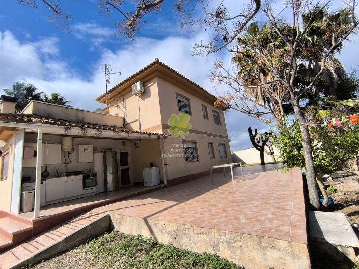 Image No.50-6 Bed Country House for sale