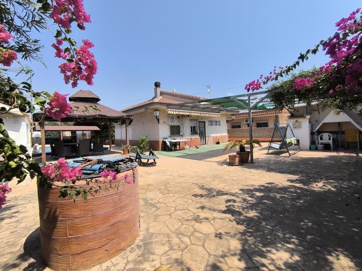 Image No.7-3 Bed Chalet for sale