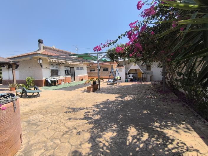 Image No.3-3 Bed Chalet for sale