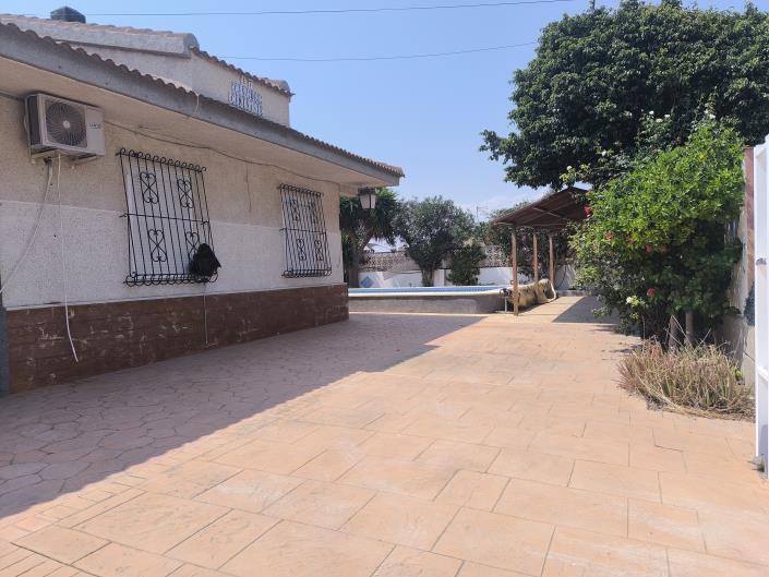 Image No.6-3 Bed Chalet for sale