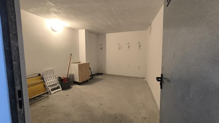 Image No.39-3 Bed Duplex for sale