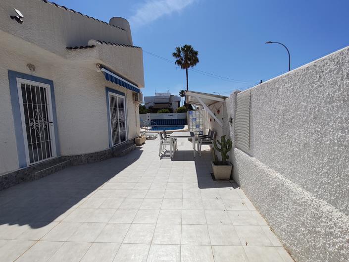 Image No.2-3 Bed Chalet for sale
