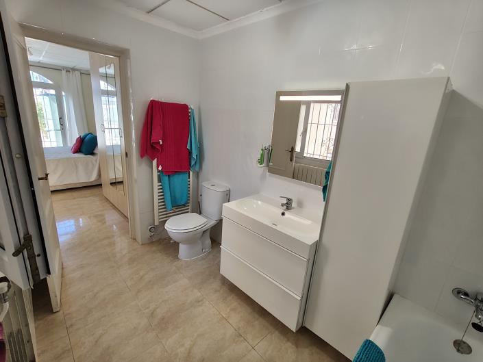 Image No.19-3 Bed Chalet for sale
