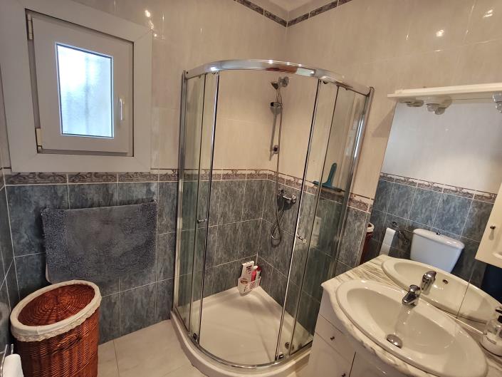 Image No.26-3 Bed Chalet for sale