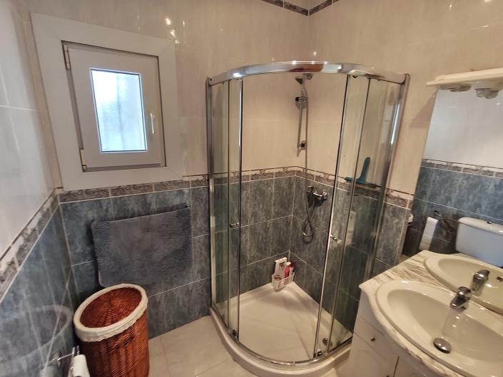 Image No.27-3 Bed Chalet for sale