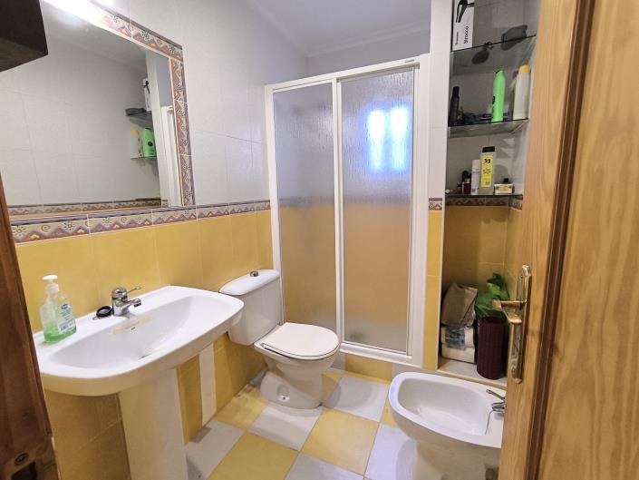 Image No.16-5 Bed Bungalow for sale