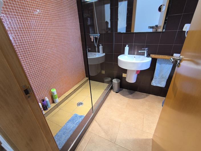 Image No.20-3 Bed Chalet for sale
