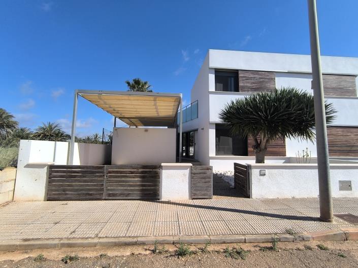 Image No.29-3 Bed Chalet for sale