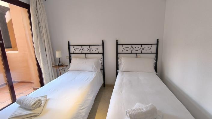 Image No.21-3 Bed Apartment for sale