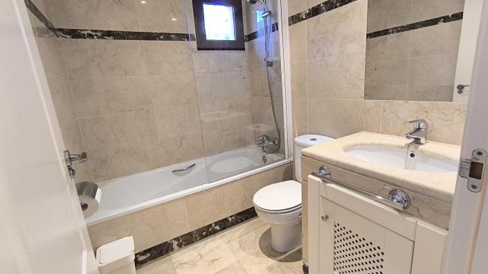 Image No.32-3 Bed Apartment for sale