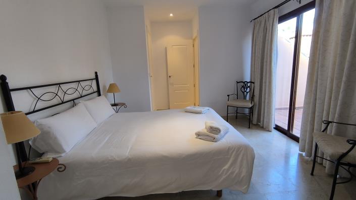 Image No.33-3 Bed Apartment for sale