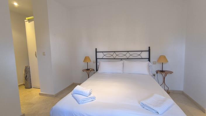 Image No.34-3 Bed Apartment for sale