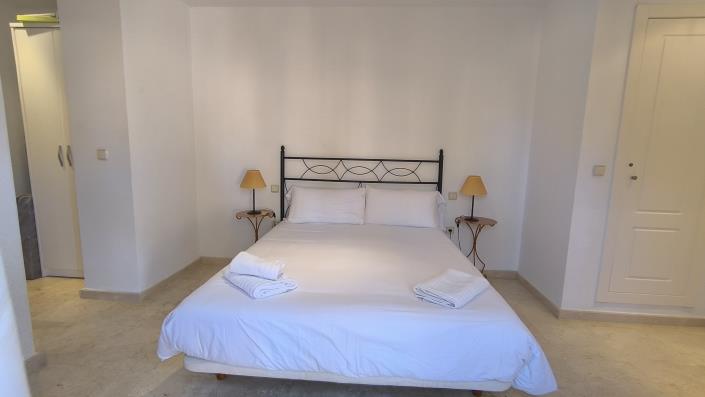 Image No.38-3 Bed Apartment for sale