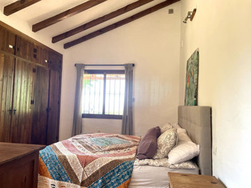 10-bb915d1cb19341576dcdc994b81ab9c5