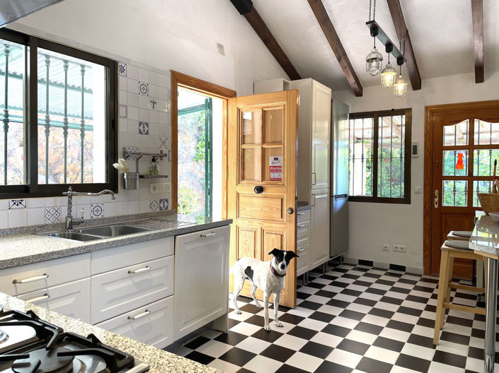 Image No.4-4 Bed Villa for sale