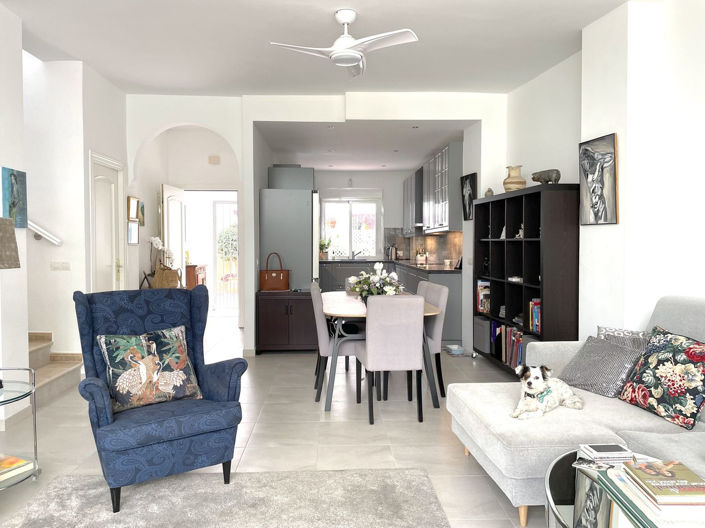 Image No.11-4 Bed Villa for sale