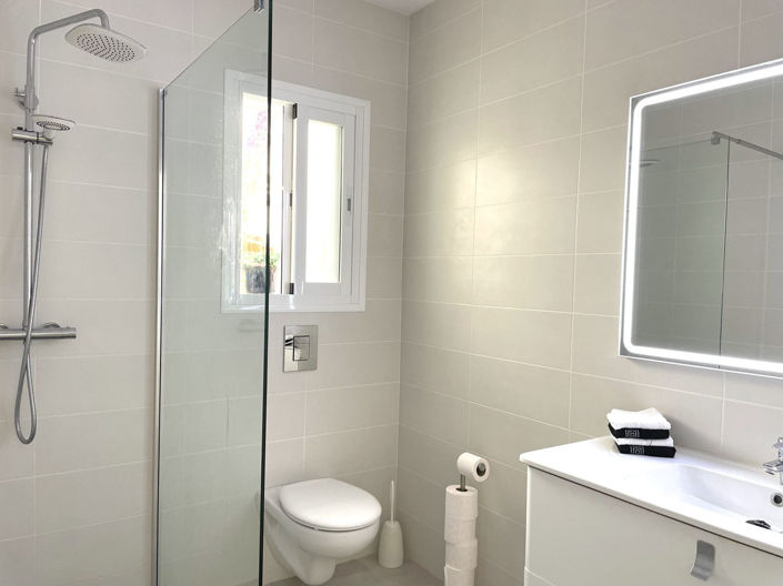 Image No.27-4 Bed Villa for sale